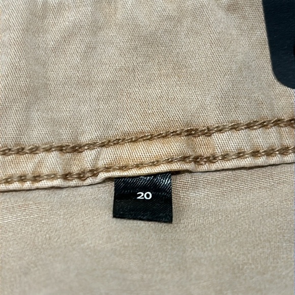 NWT cargo pants, size 20, tan color, cotton/elastane. straight leg ankle - Picture 10 of 11